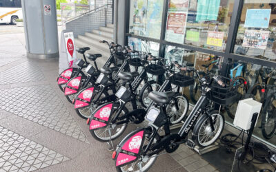 大津市のシェアサイクル実証事業と株式会社きゅうべえ様が提携し、ブーブーパークの新デザインの自転車が設置されました。